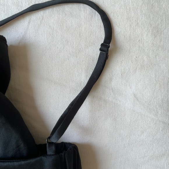 Aritzia Wilfred⎜SONNET CAMISOLE⎜BLACK - Picture 14 of 15